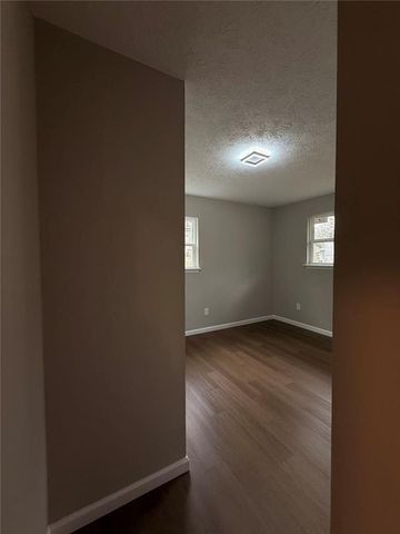 1055 Pinecrest Drive, Forest Park, GA 30297