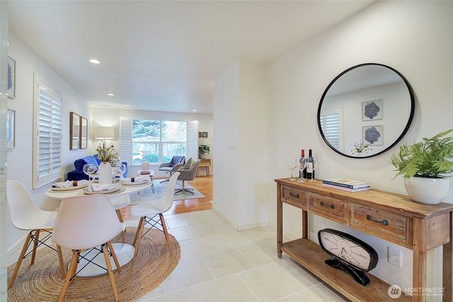 7940 17th Avenue SW, Seattle, WA 98106