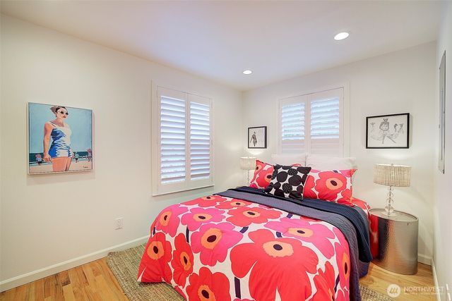 7940 17th Avenue SW, Seattle, WA 98106