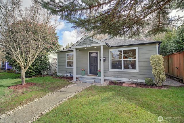 7940 17th Avenue SW, Seattle, WA 98106