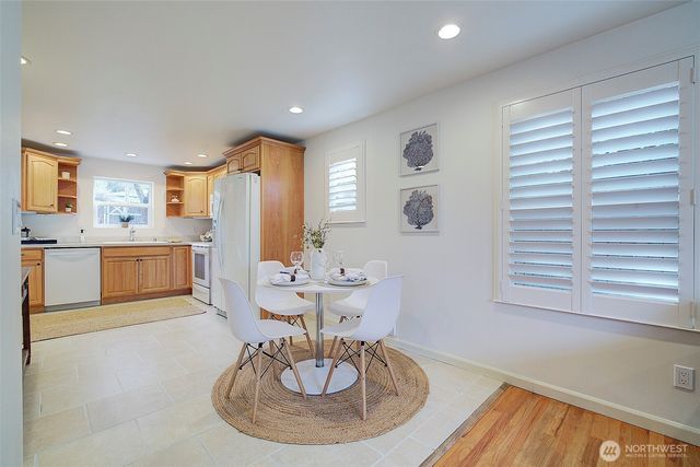 7940 17th Avenue SW, Seattle, WA 98106