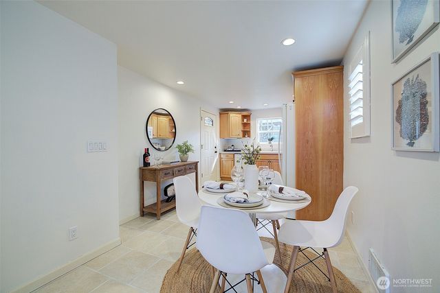 7940 17th Avenue SW, Seattle, WA 98106