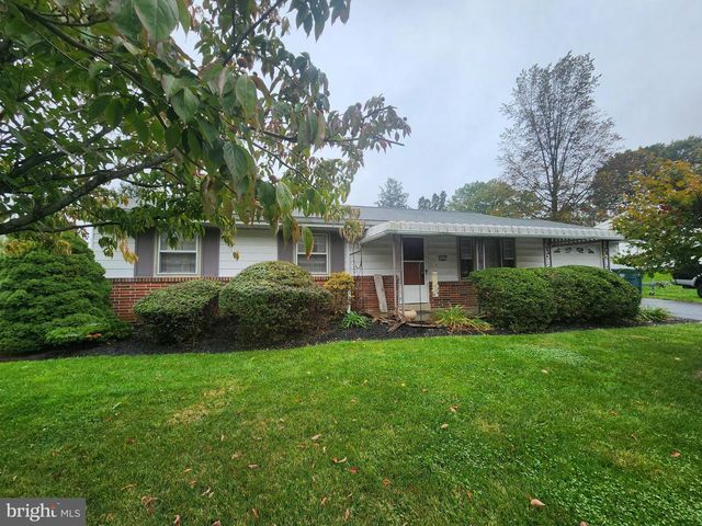 403 S SUMMIT AVE, Quarryville, PA 17566