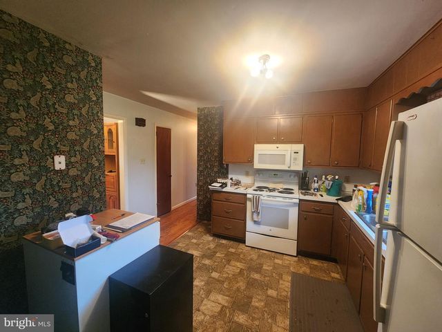 403 S SUMMIT AVE, Quarryville, PA 17566