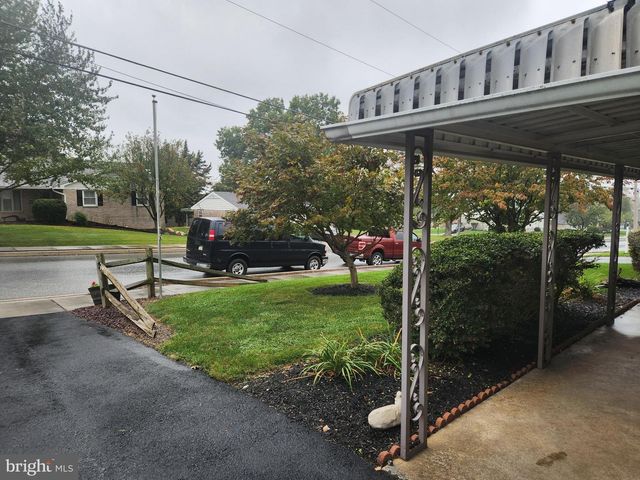 403 S SUMMIT AVE, Quarryville, PA 17566