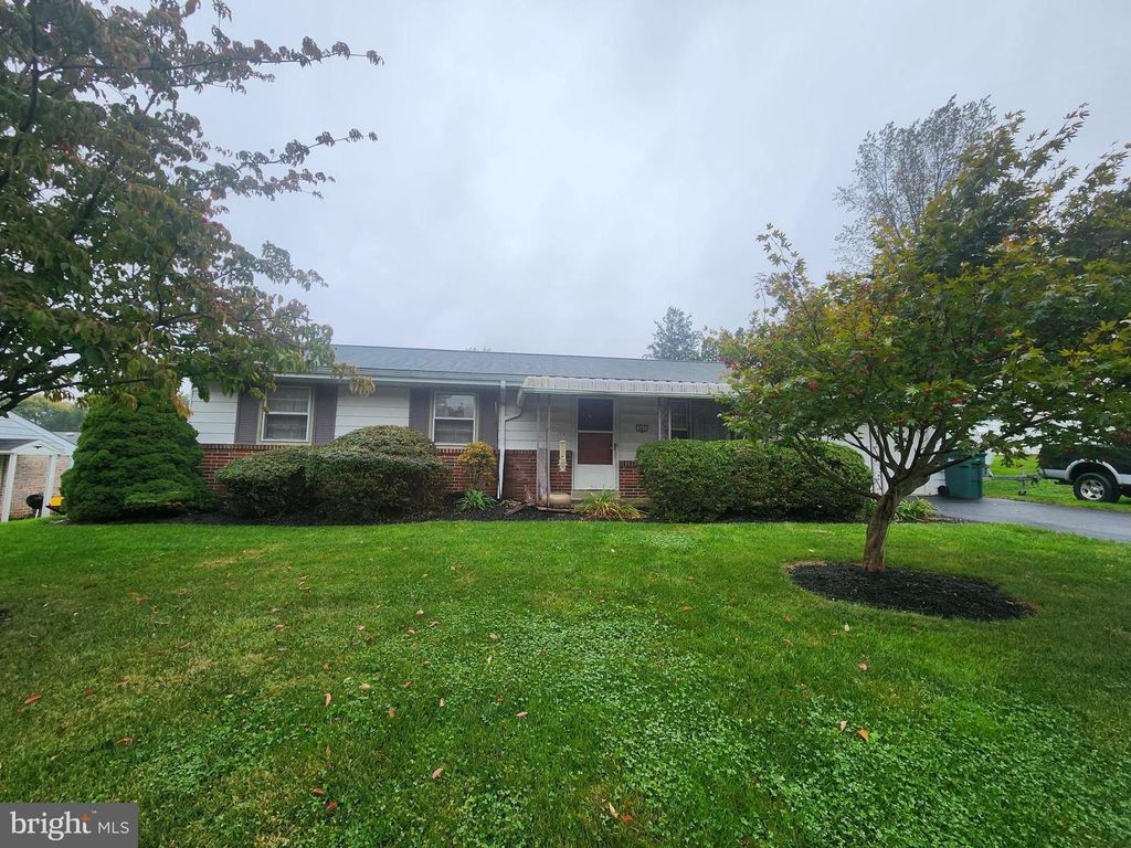 403 S SUMMIT AVE, Quarryville, PA 17566