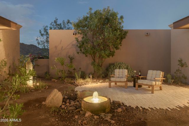 5970 N ECHO CANYON Drive, Phoenix, AZ 85018
