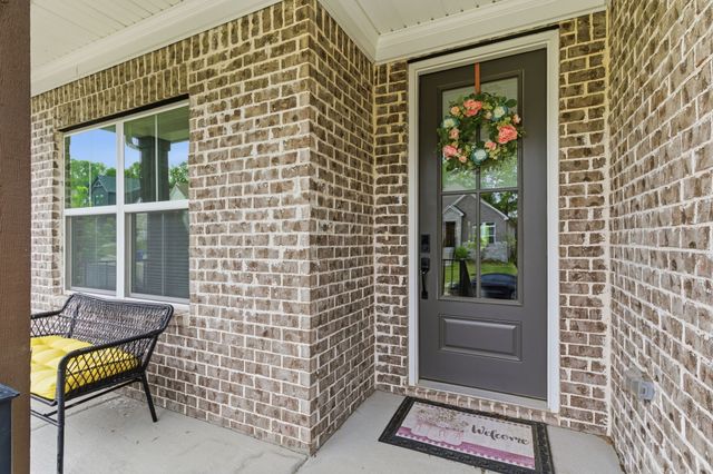 443 Meandering Way, White House, TN 37188