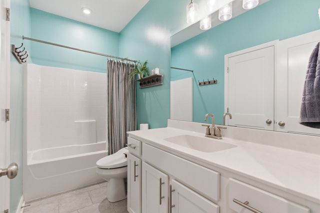 443 Meandering Way, White House, TN 37188