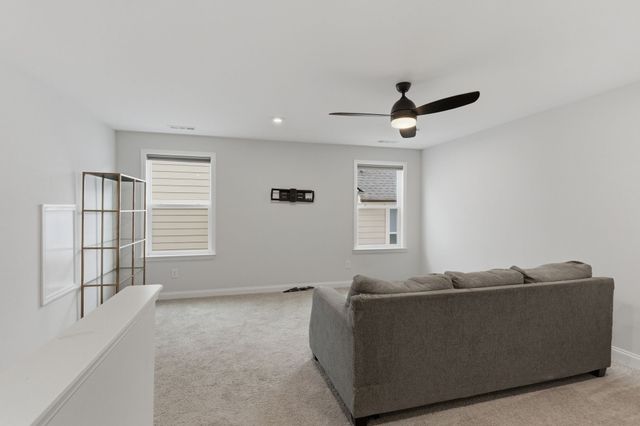 443 Meandering Way, White House, TN 37188