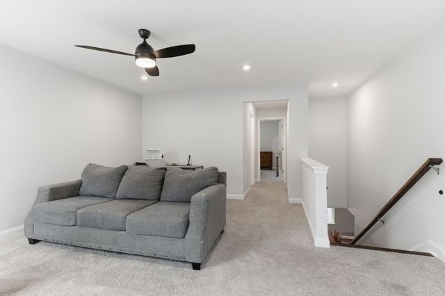 443 Meandering Way, White House, TN 37188
