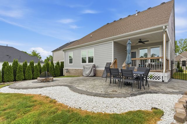 443 Meandering Way, White House, TN 37188