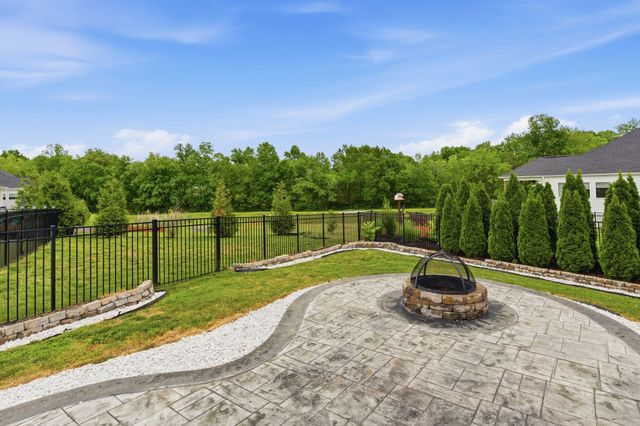 443 Meandering Way, White House, TN 37188