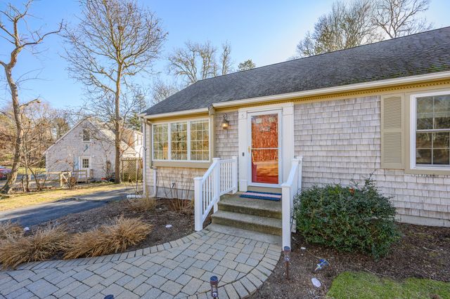 5 Rocky Way, Harwich, MA 02645