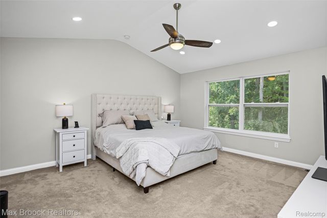 8012 IVY GLEN PARK LANE, White Lake Charter Township, MI 48386