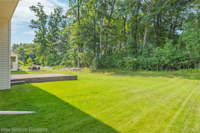 8012 IVY GLEN PARK LANE, White Lake Charter Township, MI 48386