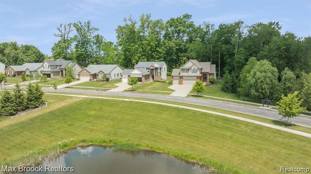 8012 IVY GLEN PARK LANE, White Lake Charter Township, MI 48386
