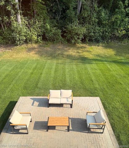 8012 IVY GLEN PARK LANE, White Lake Charter Township, MI 48386
