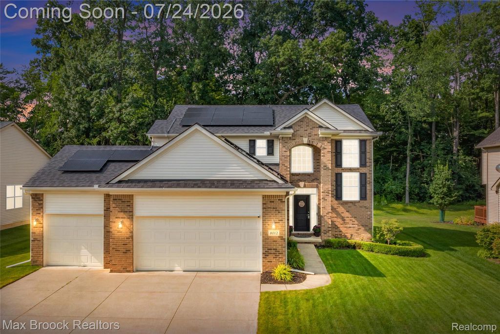 8012 IVY GLEN PARK LANE, White Lake Charter Township, MI 48386
