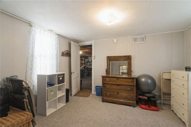 311 22nd St NE, Cedar Rapids, IA 52402