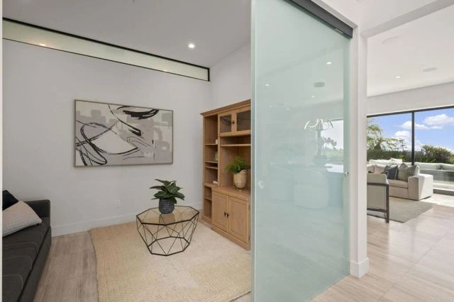 2170 Via Nina, La Jolla, CA 92037
