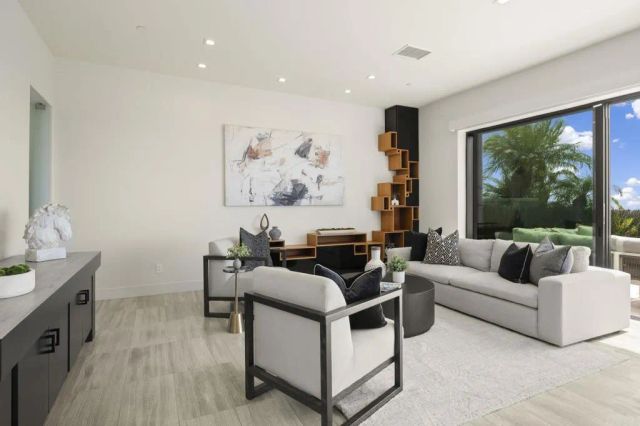 2170 Via Nina, La Jolla, CA 92037
