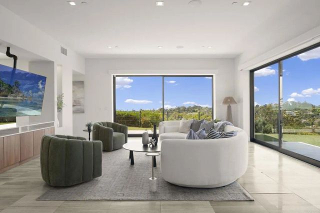 2170 Via Nina, La Jolla, CA 92037