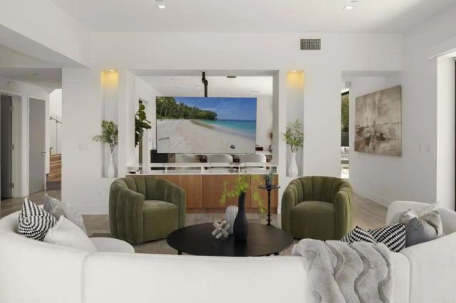 2170 Via Nina, La Jolla, CA 92037
