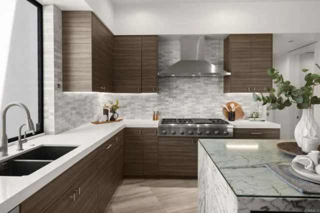 2170 Via Nina, La Jolla, CA 92037