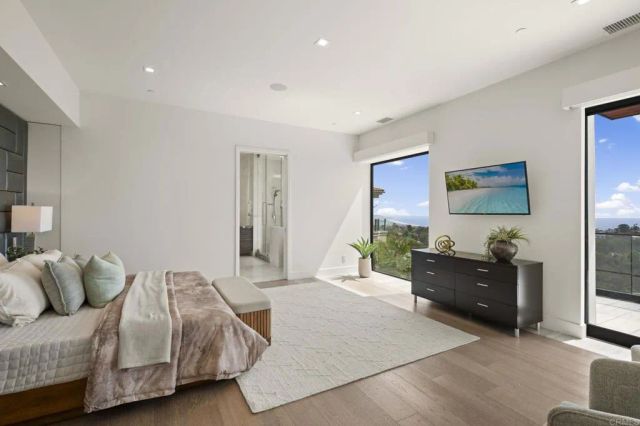 2170 Via Nina, La Jolla, CA 92037