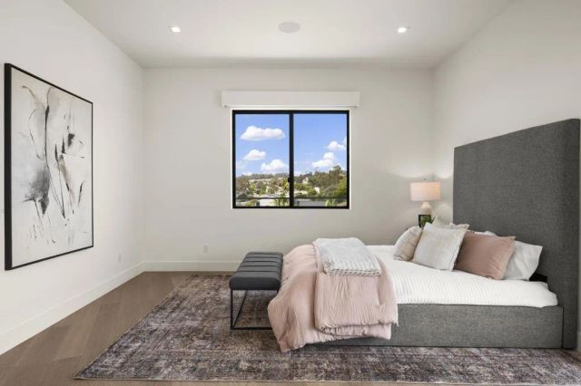 2170 Via Nina, La Jolla, CA 92037