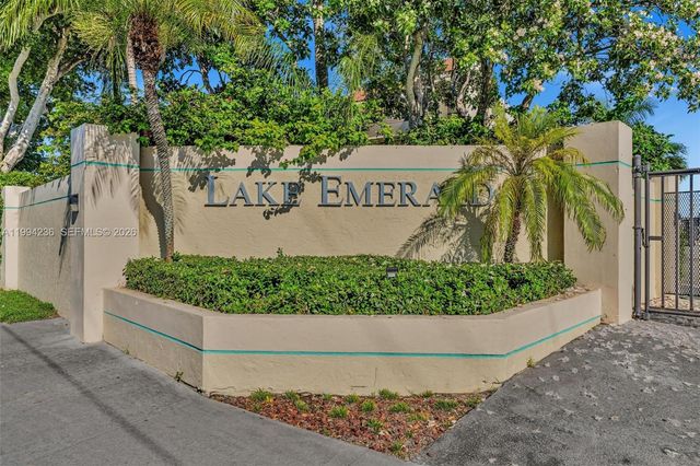 109 Lake Emerald Dr 108, Oakland Park, FL 33309