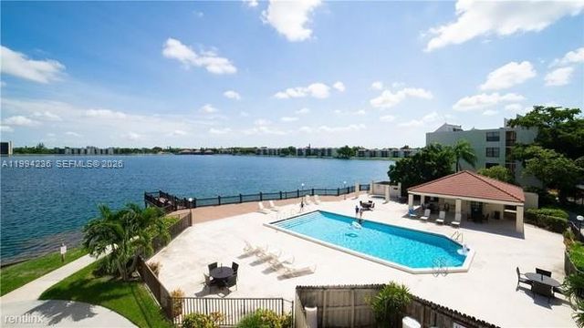 109 Lake Emerald Dr 108, Oakland Park, FL 33309