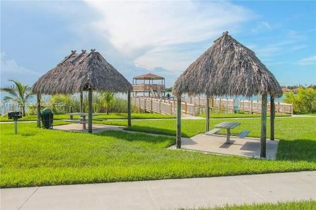 109 Lake Emerald Dr 108, Oakland Park, FL 33309