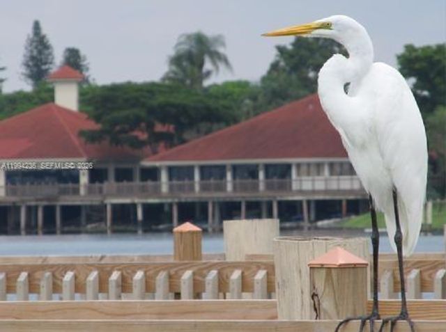 109 Lake Emerald Dr 108, Oakland Park, FL 33309