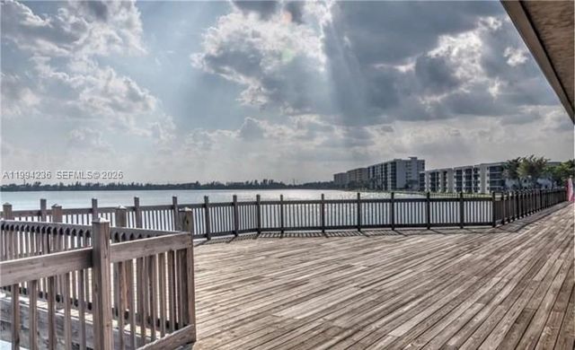 109 Lake Emerald Dr 108, Oakland Park, FL 33309