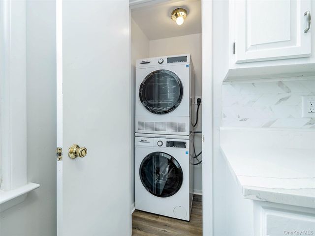 92 Elm Avenue 1st Floor, Glen Cove, NY 11542
