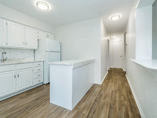 92 Elm Avenue 1st Floor, Glen Cove, NY 11542