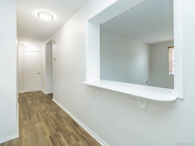 92 Elm Avenue 1st Floor, Glen Cove, NY 11542