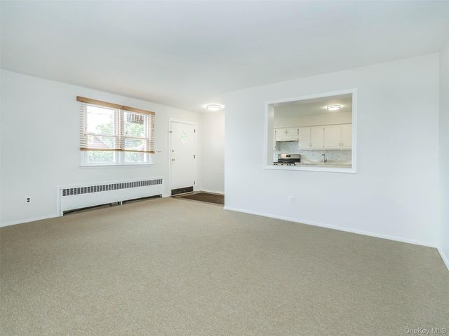 92 Elm Avenue 1st Floor, Glen Cove, NY 11542