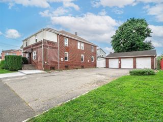 92 Elm Avenue 1st Floor, Glen Cove, NY 11542