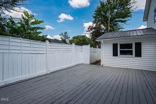 570 West Street, Pittsboro, NC 27312