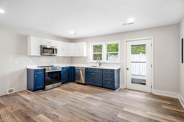 570 West Street, Pittsboro, NC 27312