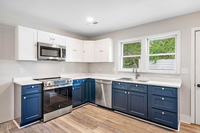 570 West Street, Pittsboro, NC 27312