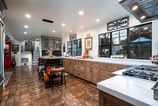 2763 W VICTORIA DR, Alpine, CA 91901