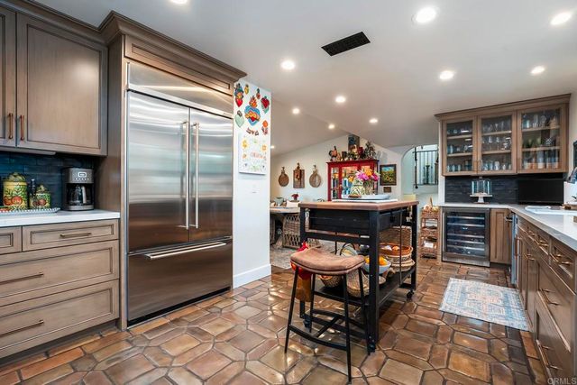 2763 W VICTORIA DR, Alpine, CA 91901