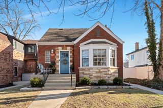 9751 S Hamlin Avenue, Evergreen Park, IL 60805