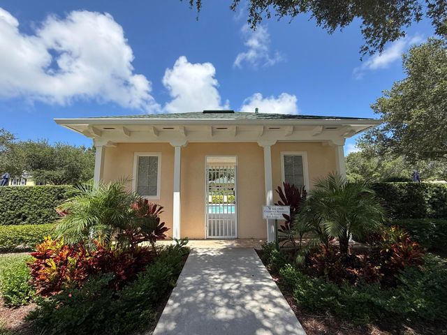 117 Waterford Drive, Jupiter, FL 33458