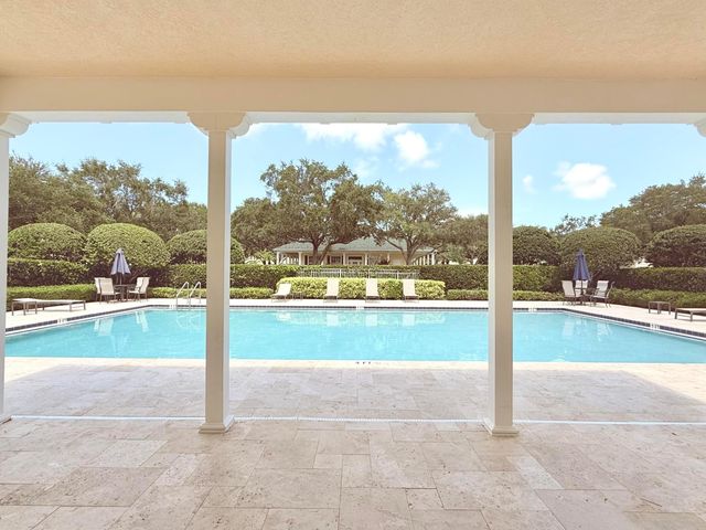 117 Waterford Drive, Jupiter, FL 33458