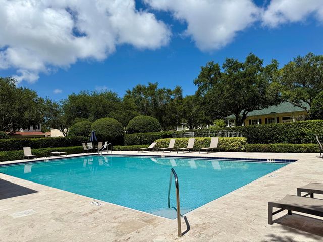 117 Waterford Drive, Jupiter, FL 33458